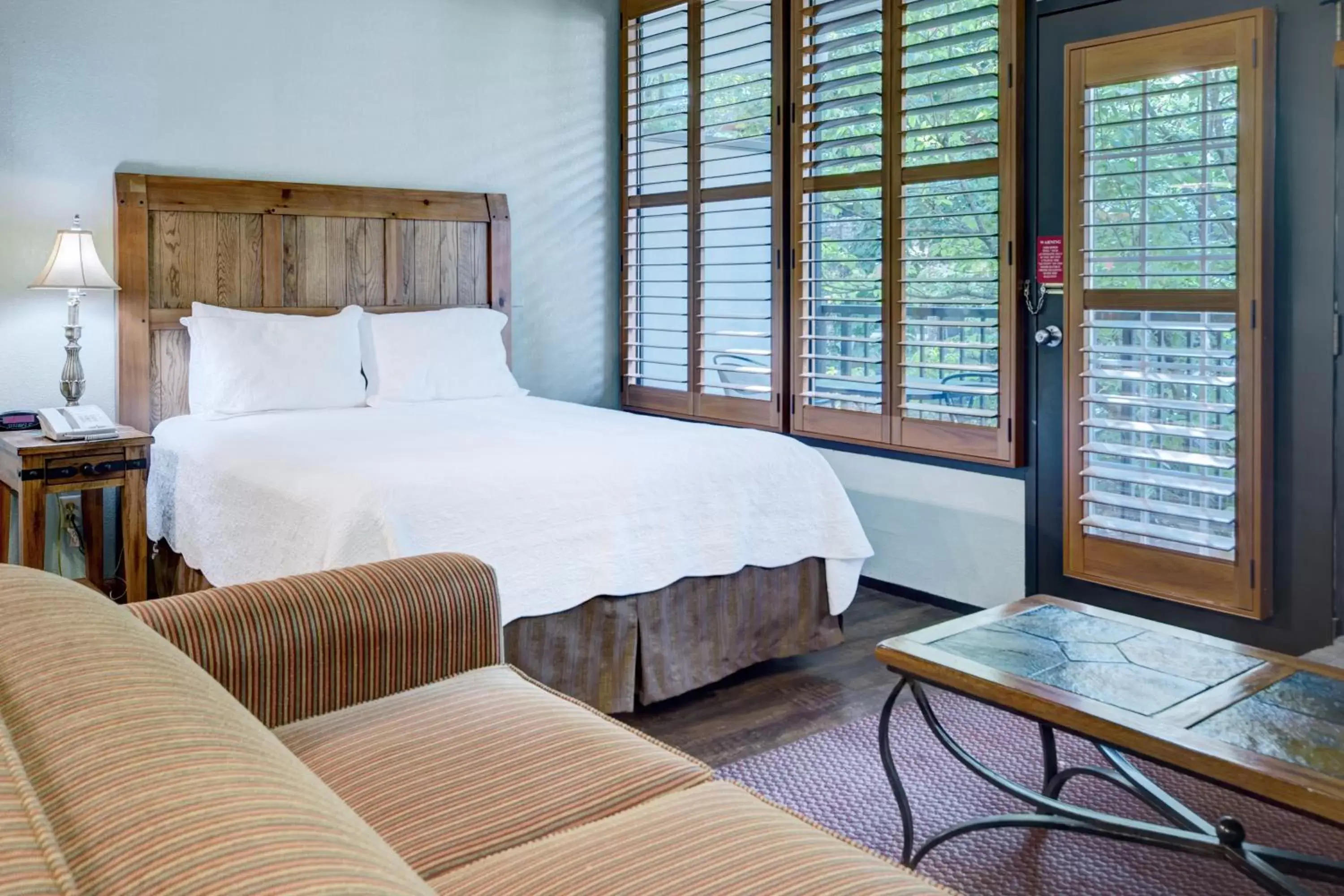 Bed in Gatlinburg Town Square
